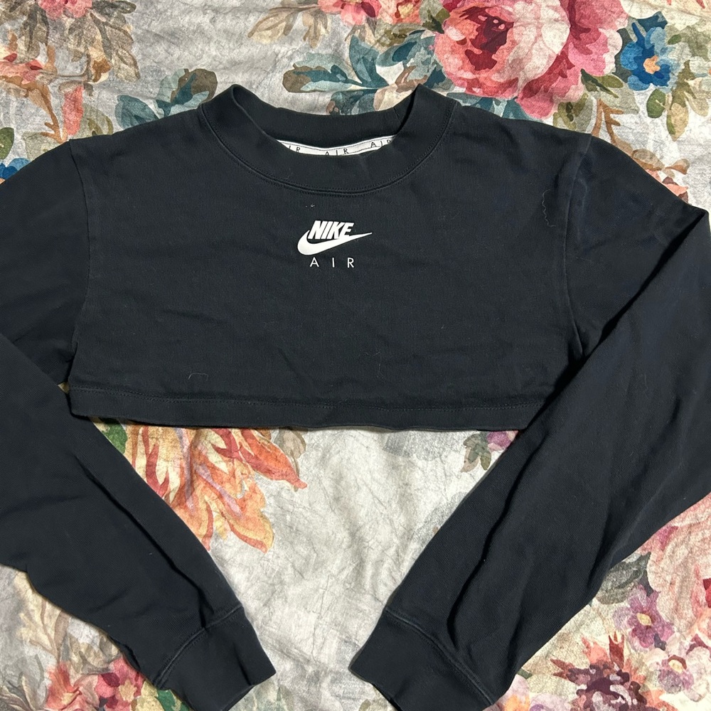 Nike Black Cropped Long Sleeve Top